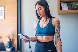 FIT 1.0 електростимулятор м'язів Compex